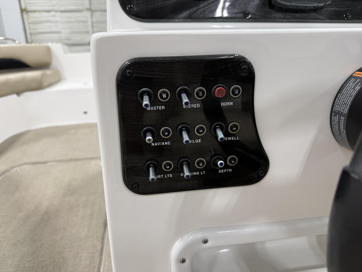 Used 2015 Hurricane 187 SunDeck