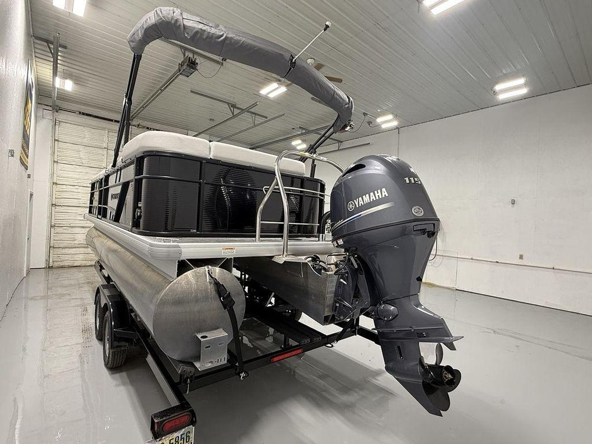 Used 2022 Godfrey Pontoons Sweetwater 2286 C