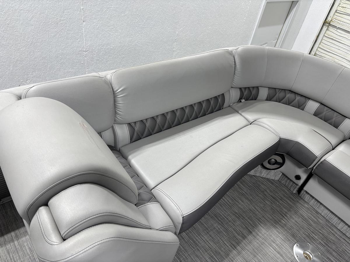 Used 2021 Bennington 23RFB ESP Tritoon