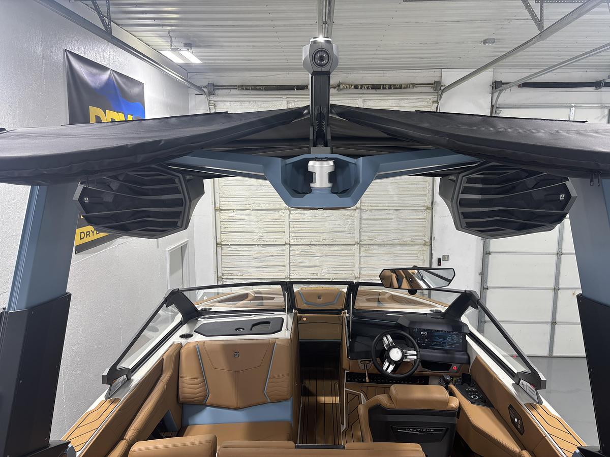 2027 Nautique G23