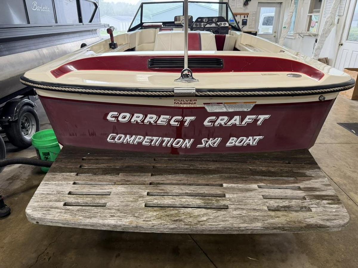 Used 1997 Correct Craft Ski Nautique 2001