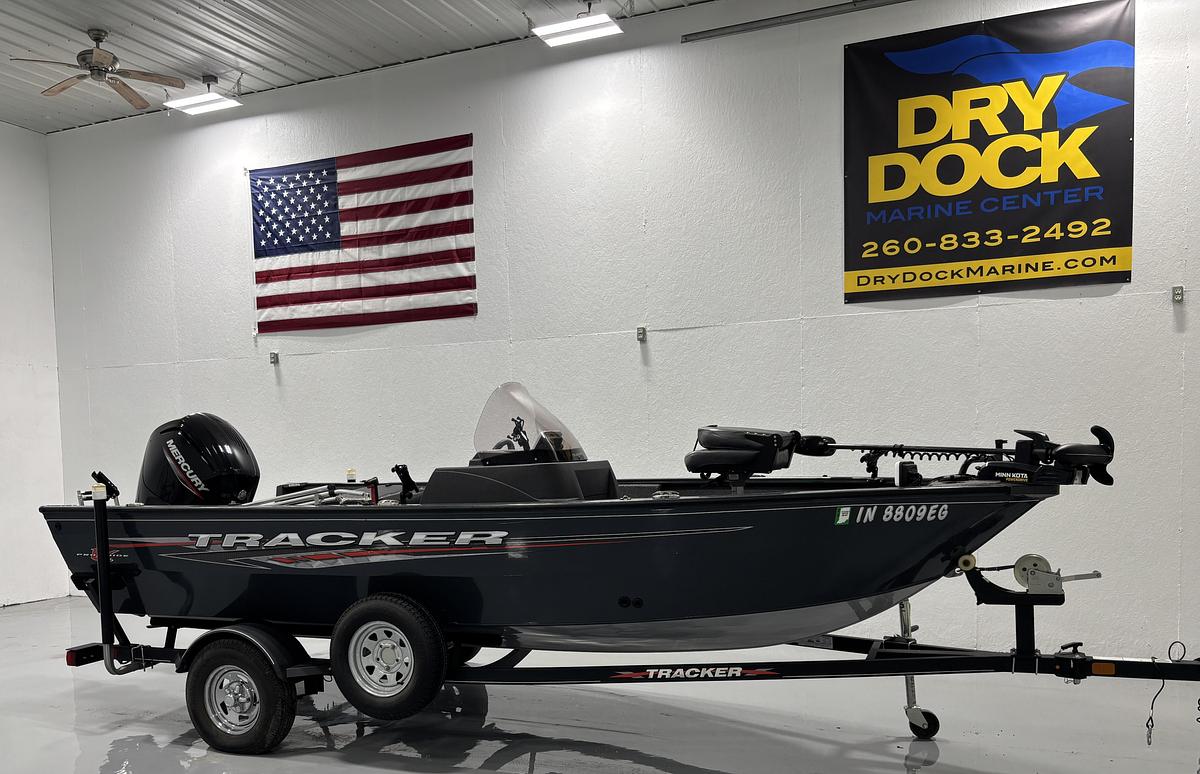 Used 2021 Tracker Pro Guide V-16