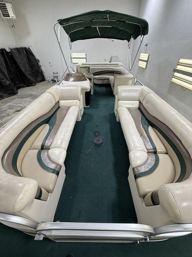 Used 1999 Starcraft Stardeck 240 Elite