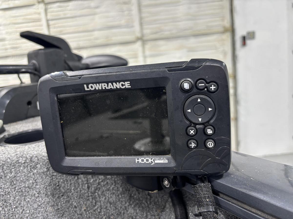 Used 2021 Tracker Pro Guide V-16