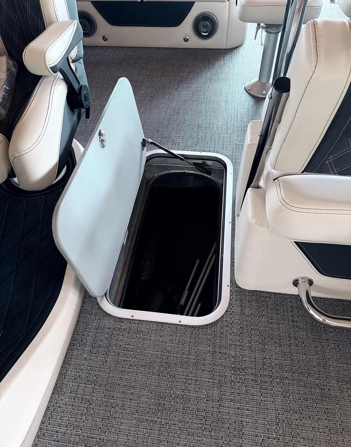2025 Barletta Boats Lusso 25UE