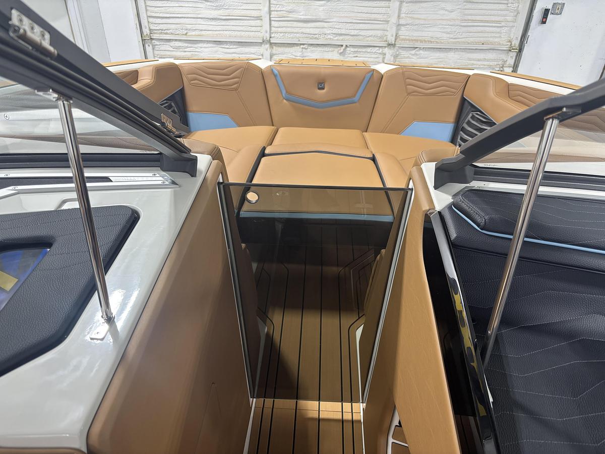 2027 Nautique G23