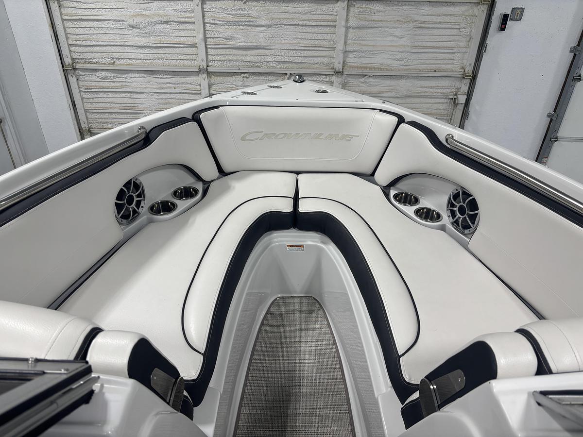 Used 2021 Crownline 210SS
