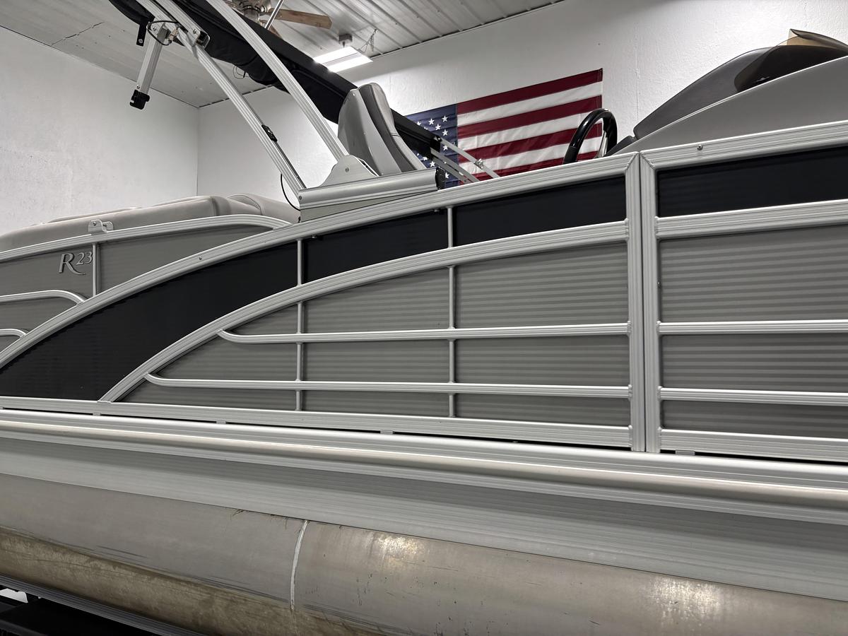 Used 2021 Bennington 23RFB ESP Tritoon