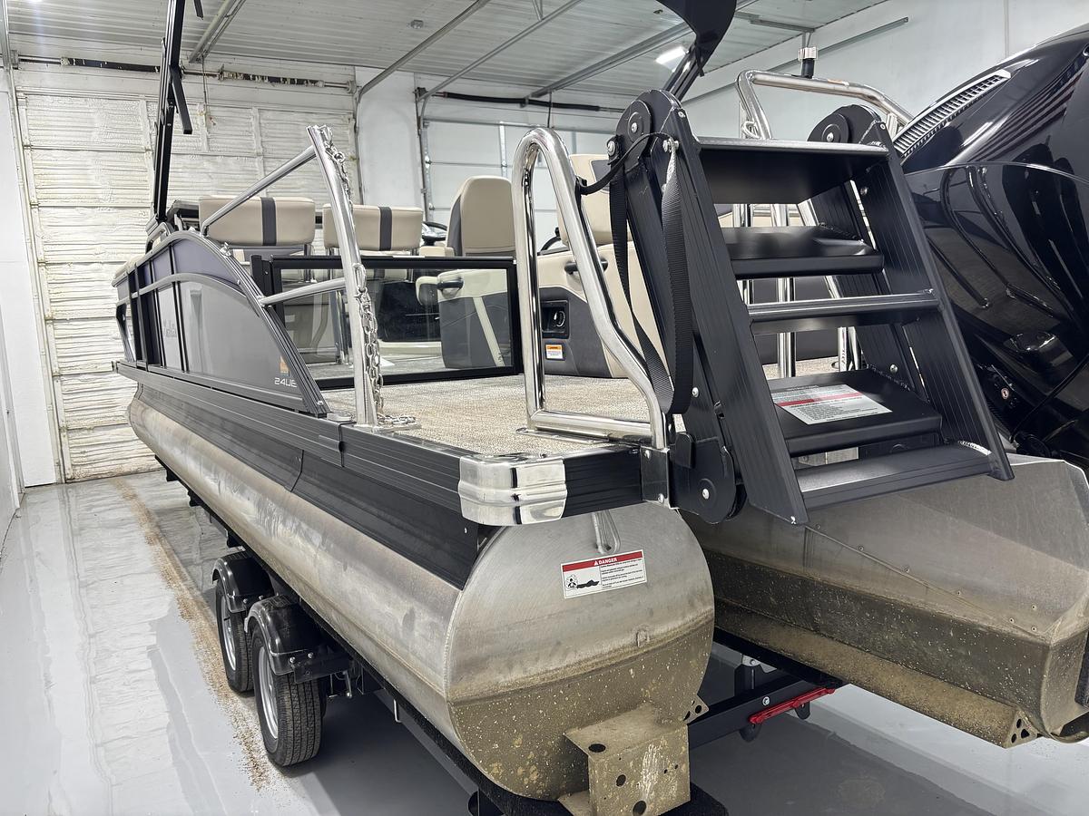 Used 2023 Barletta Cabrio 24UE