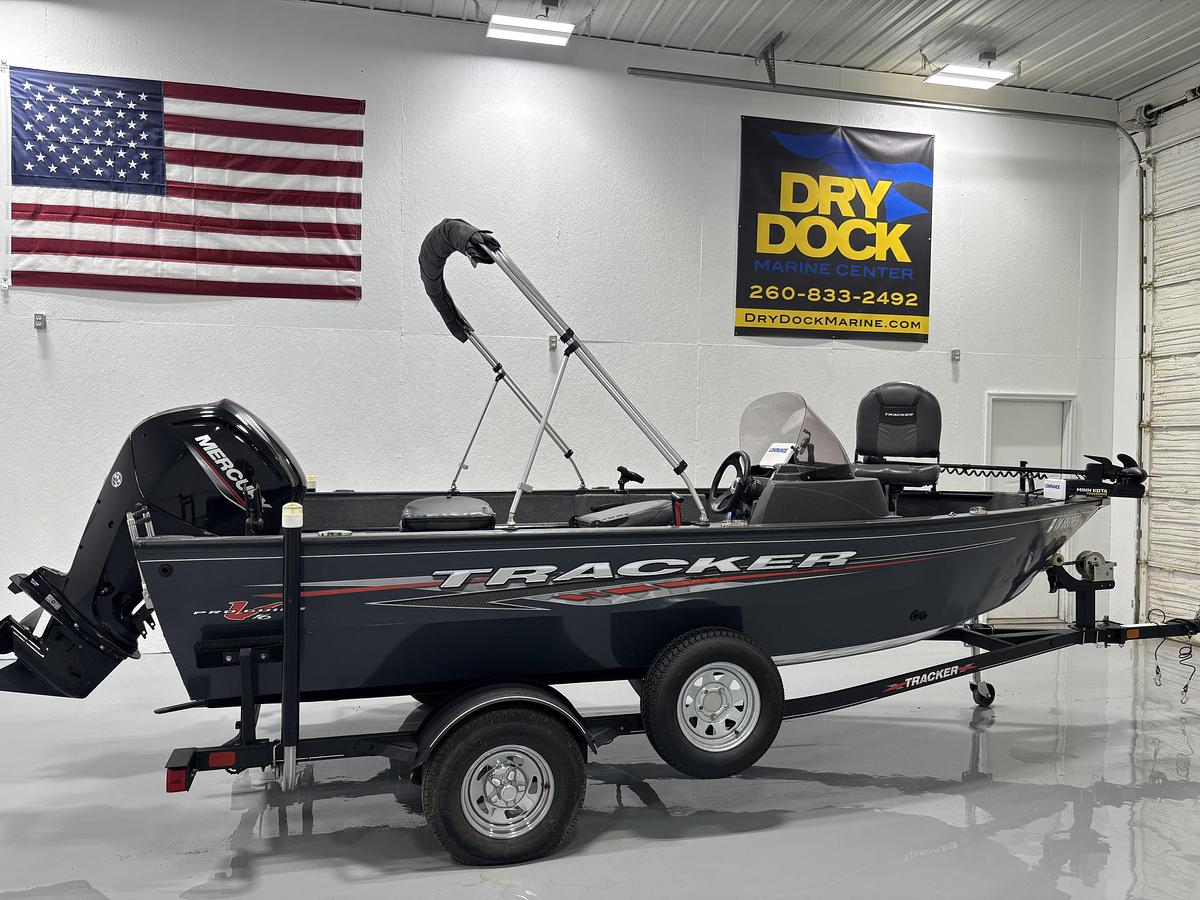Used 2021 Tracker Pro Guide V-16