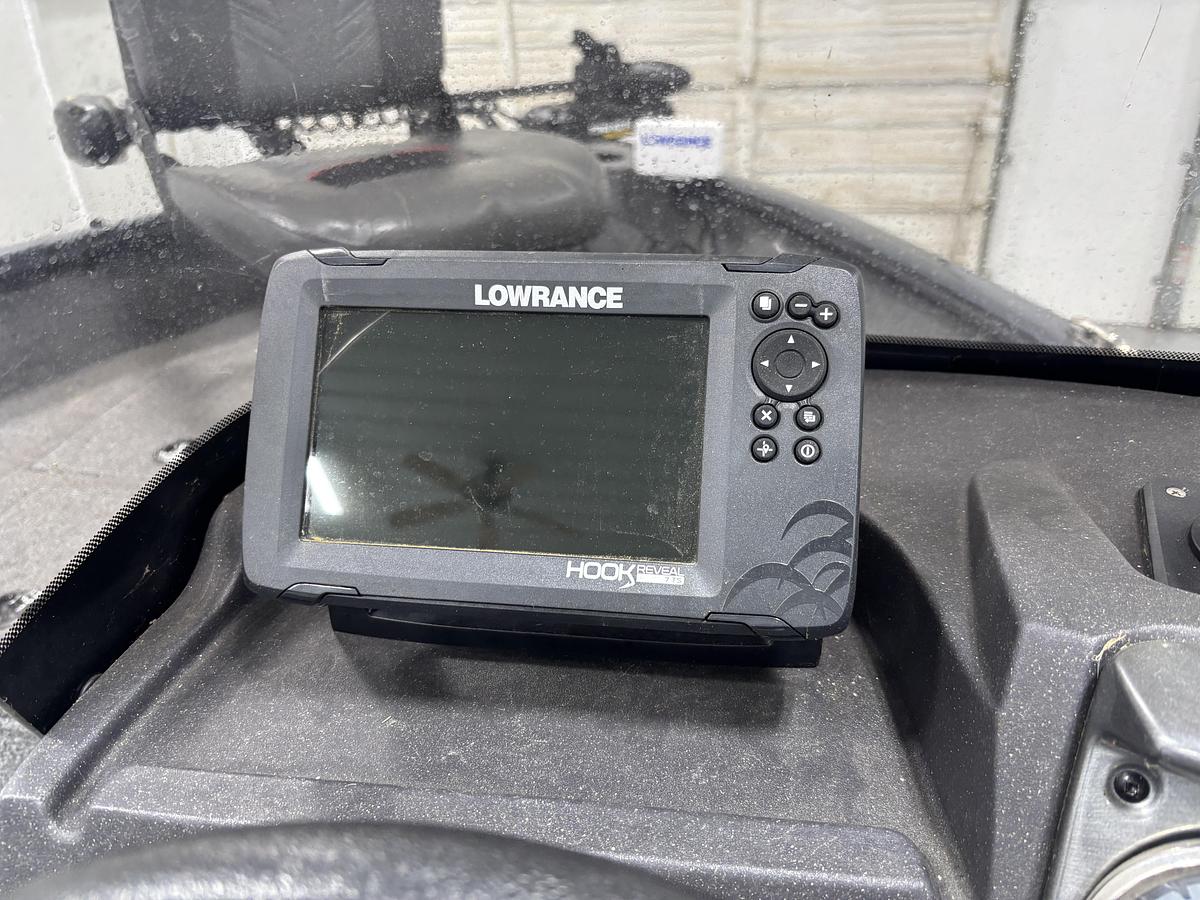 Used 2021 Tracker Pro Guide V-16