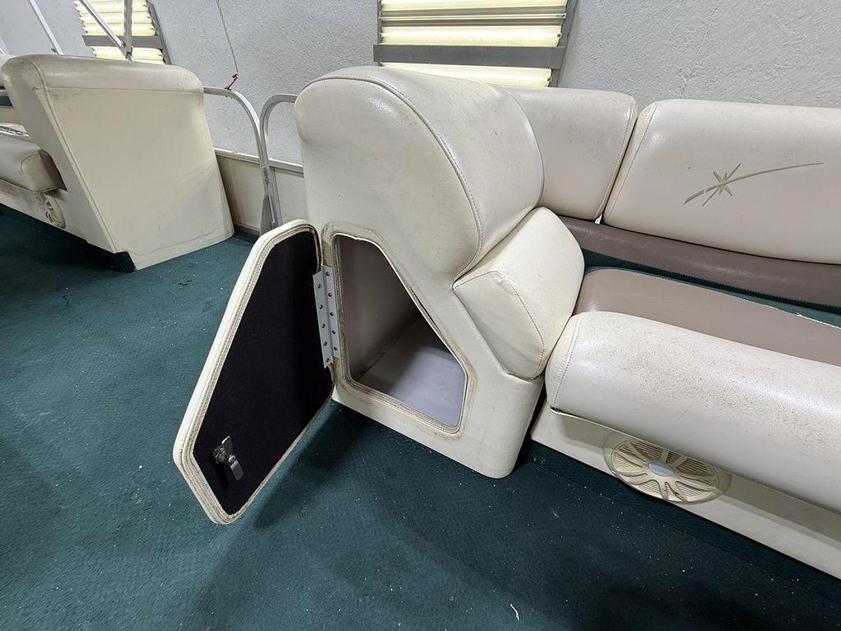 Used 1999 Starcraft Stardeck 240 Elite