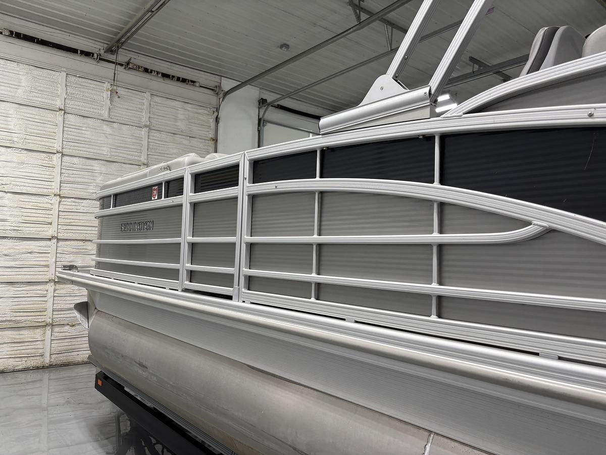 Used 2021 Bennington 23RFB ESP Tritoon