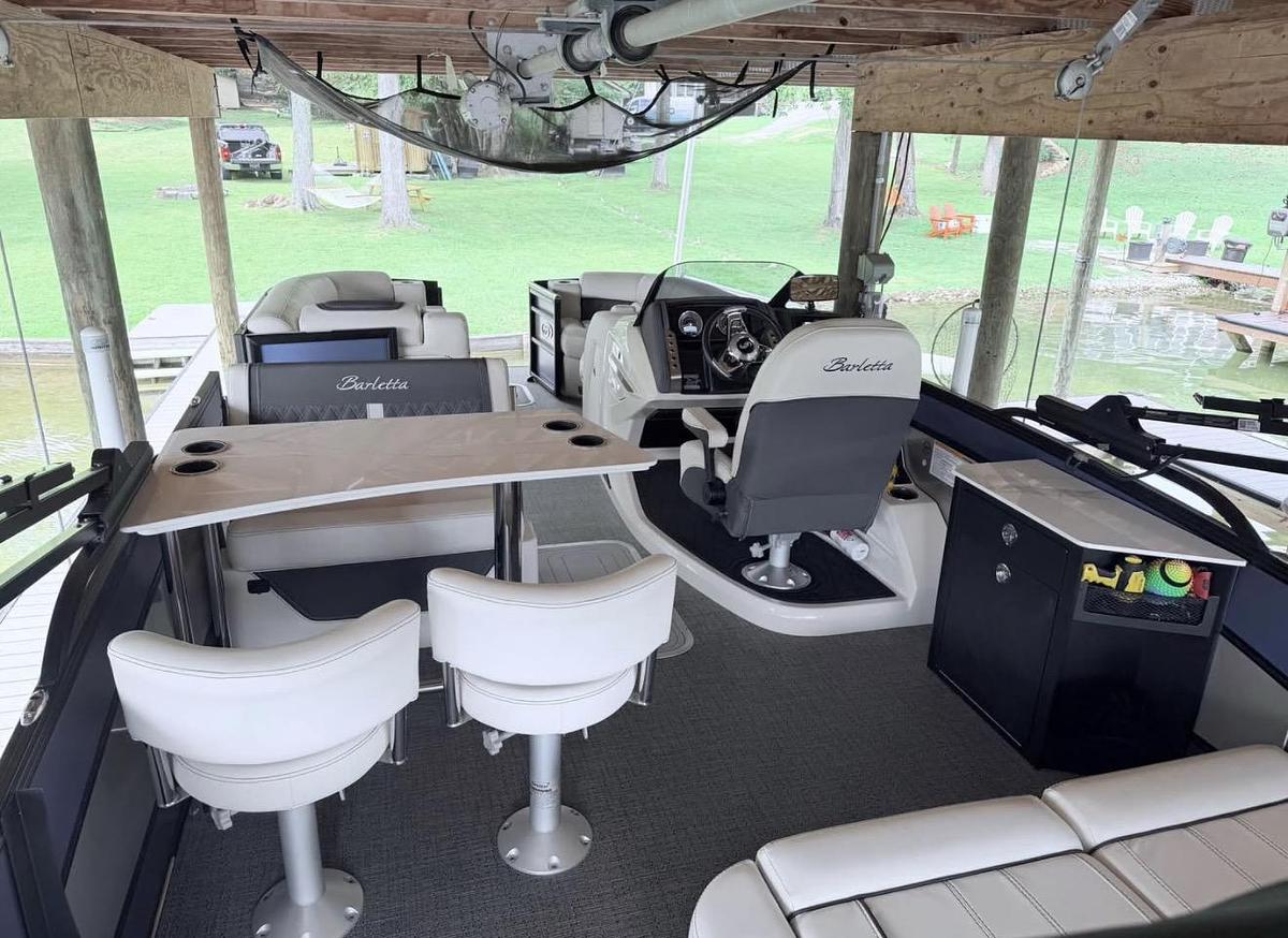2025 Barletta Boats Lusso 25UE