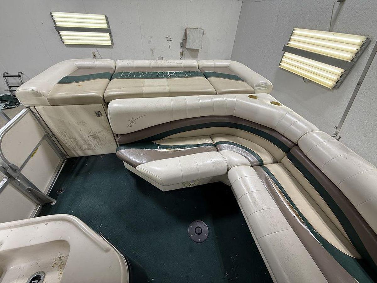 Used 1999 Starcraft Stardeck 240 Elite