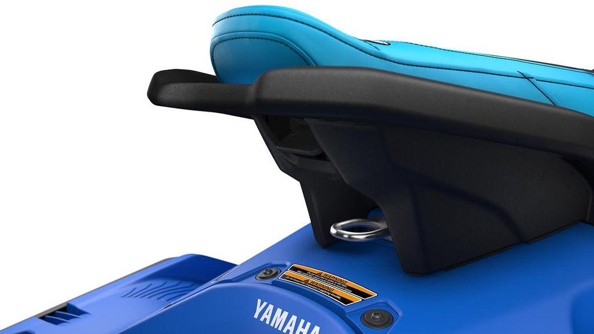 2026 Yamaha WaveRunners Jetblaster DLX 3-Up