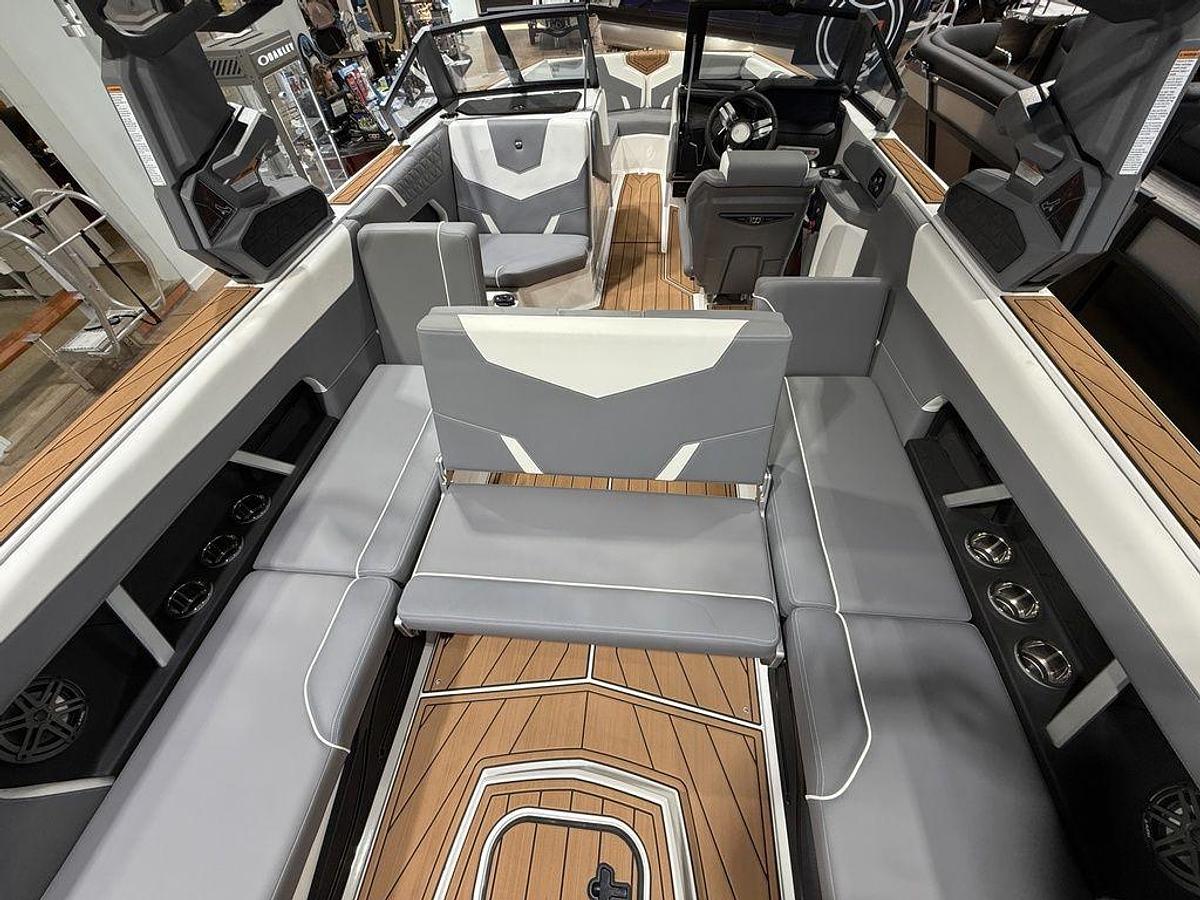 2025 Nautique Super Air Nautique GS24
