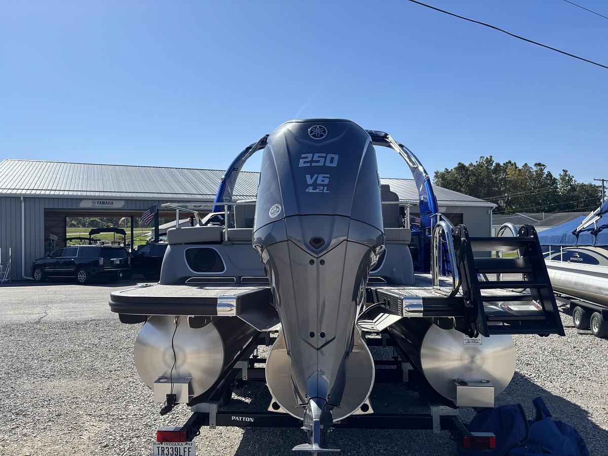 Used 2025 Bennington 23 QXSBA