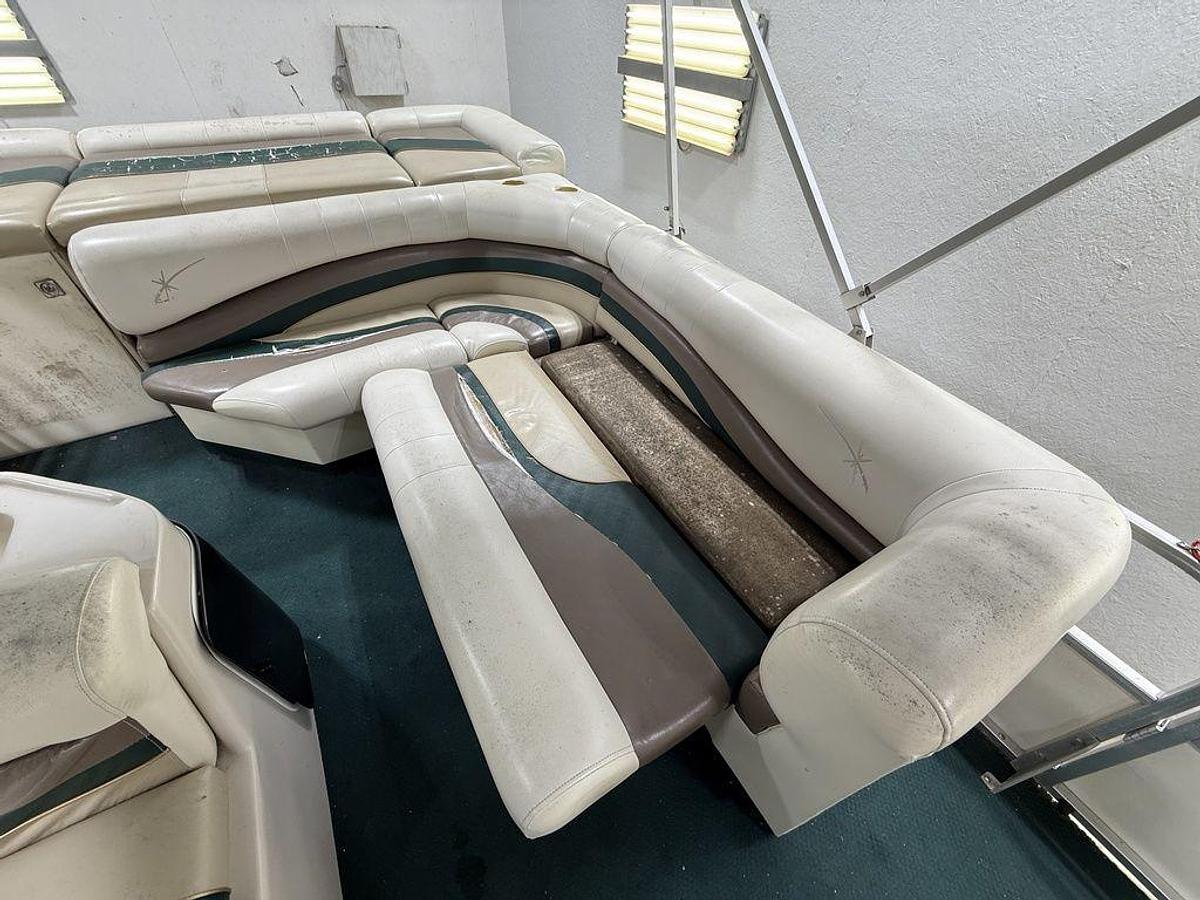 Used 1999 Starcraft Stardeck 240 Elite