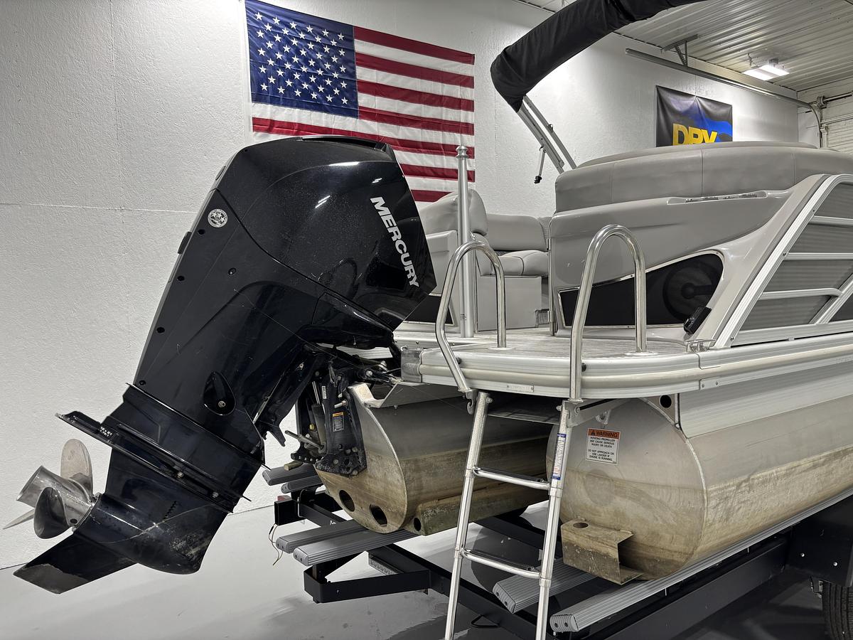 Used 2021 Bennington 23RFB ESP Tritoon