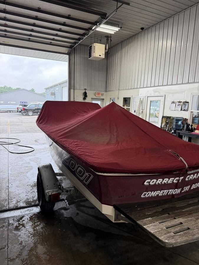 Used 1997 Correct Craft Ski Nautique 2001