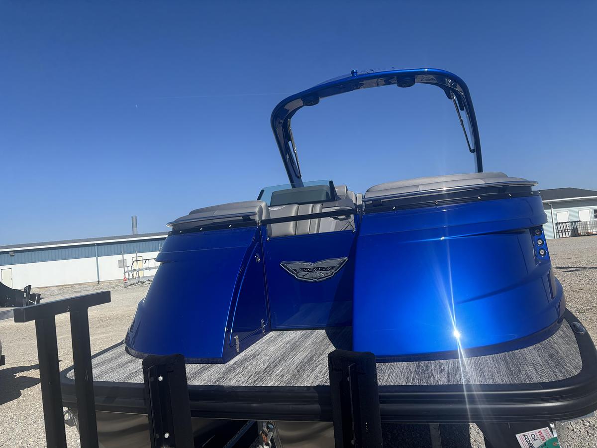 Used 2025 Bennington 23 QXSBA