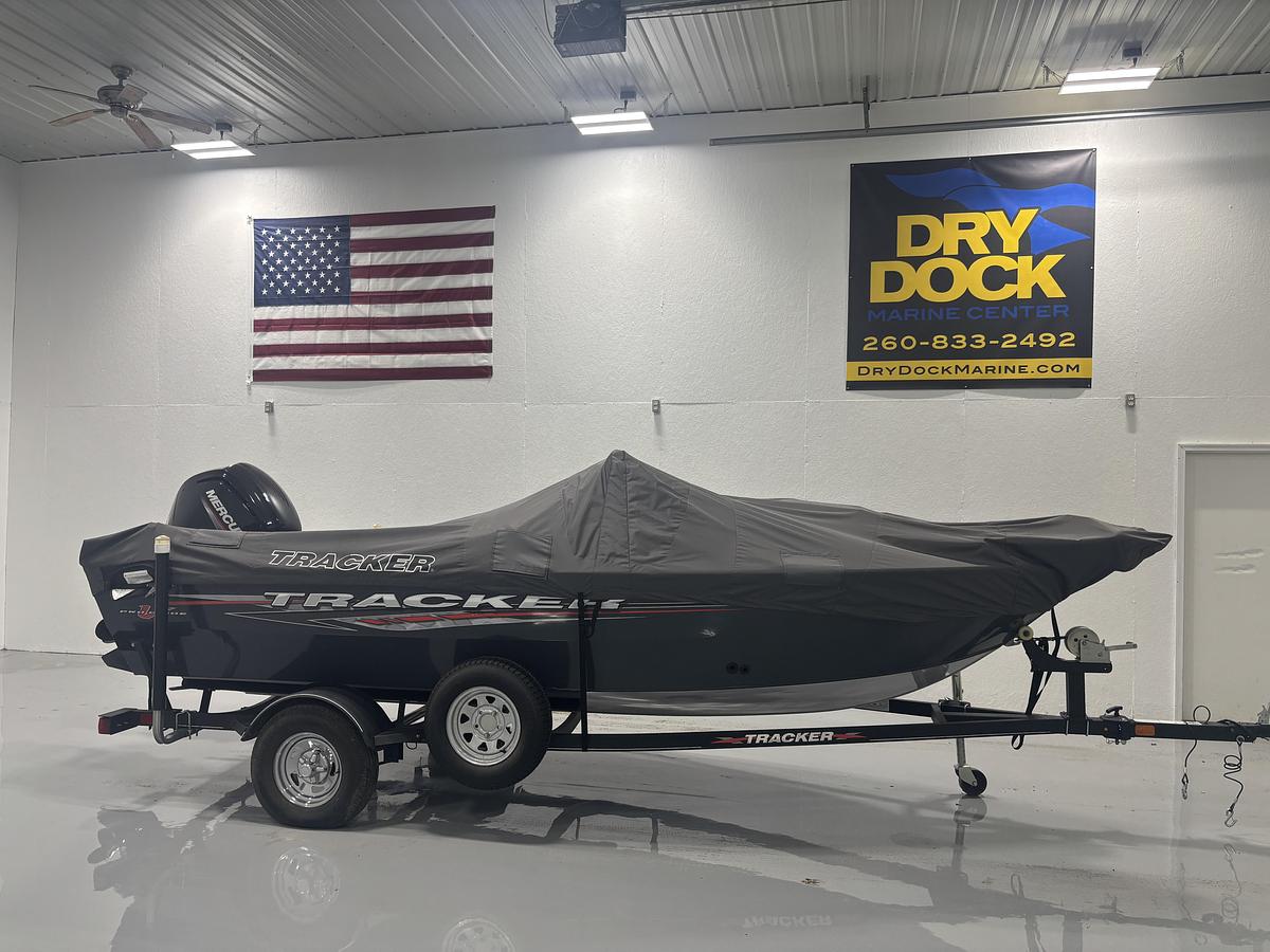 Used 2021 Tracker Pro Guide V-16