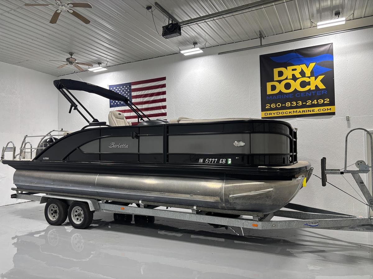 Used 2019 Barletta Boats L23UC