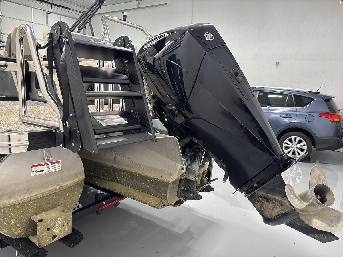 Used 2023 Barletta Cabrio 24UE