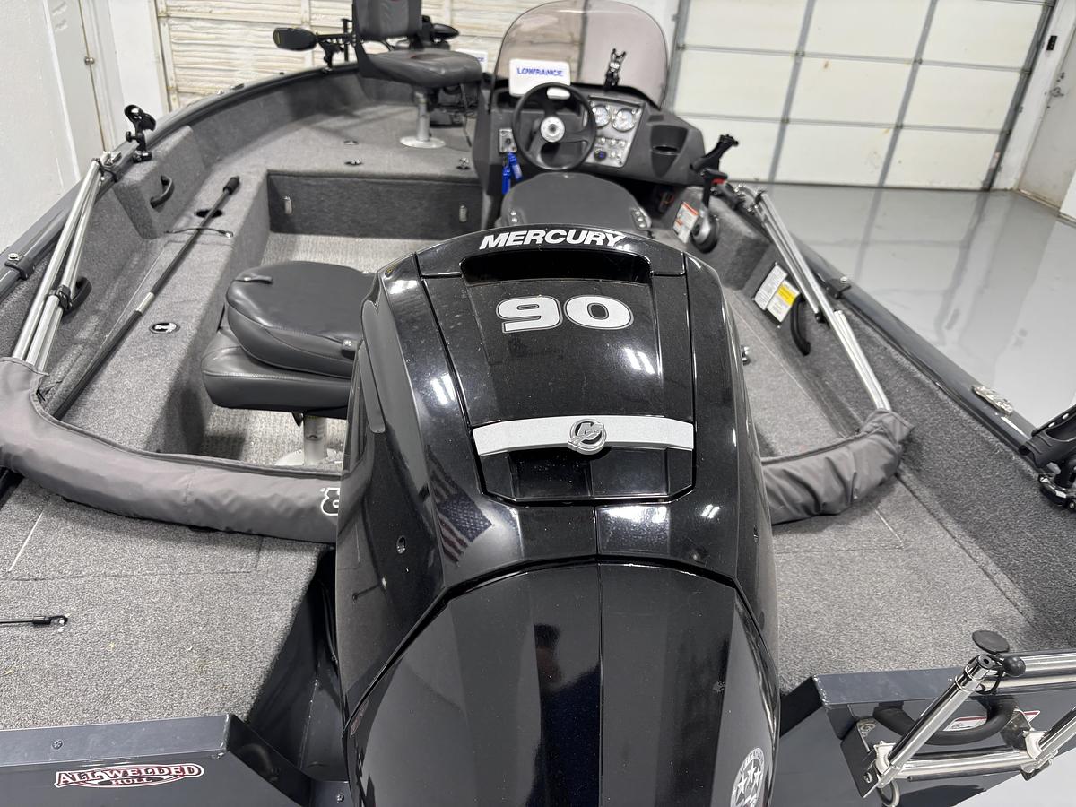 Used 2021 Tracker Pro Guide V-16