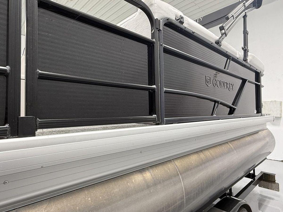 Used 2022 Godfrey Pontoons Sweetwater 2286 C