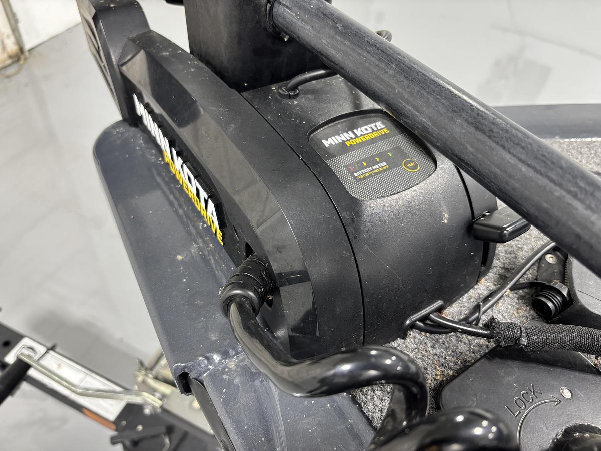 Used 2021 Tracker Pro Guide V-16