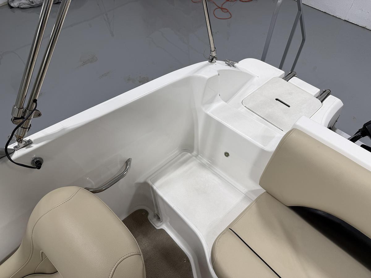Used 2015 Hurricane 187 SunDeck