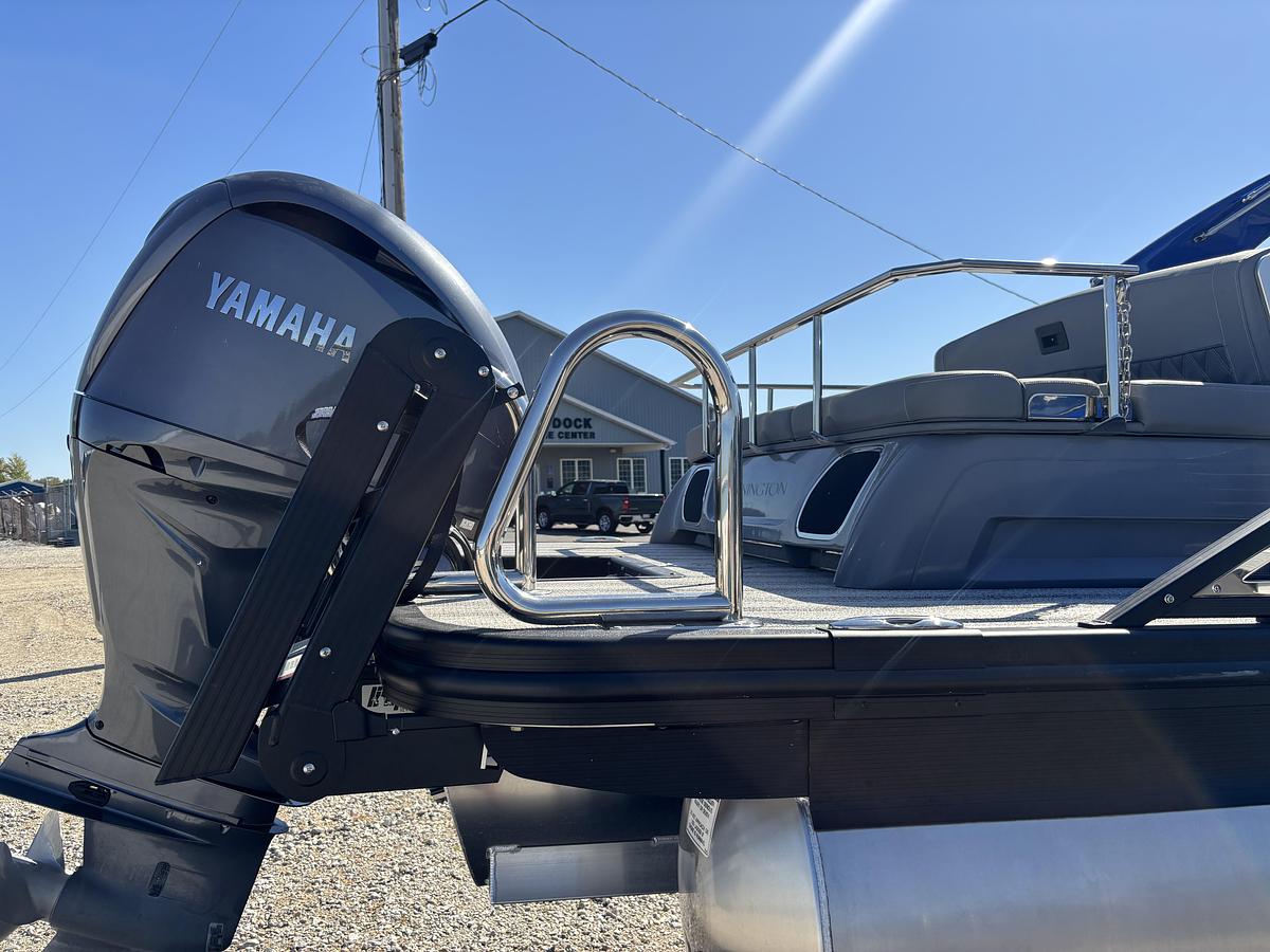 Used 2025 Bennington 23 QXSBA