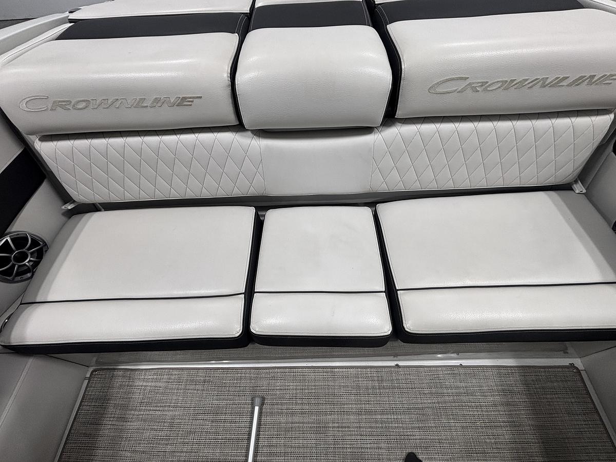 Used 2021 Crownline 210SS