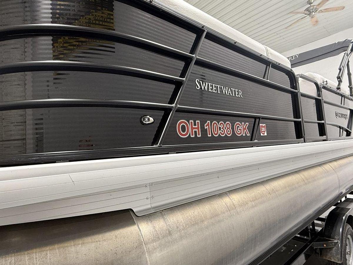 Used 2022 Godfrey Pontoons Sweetwater 2286 C
