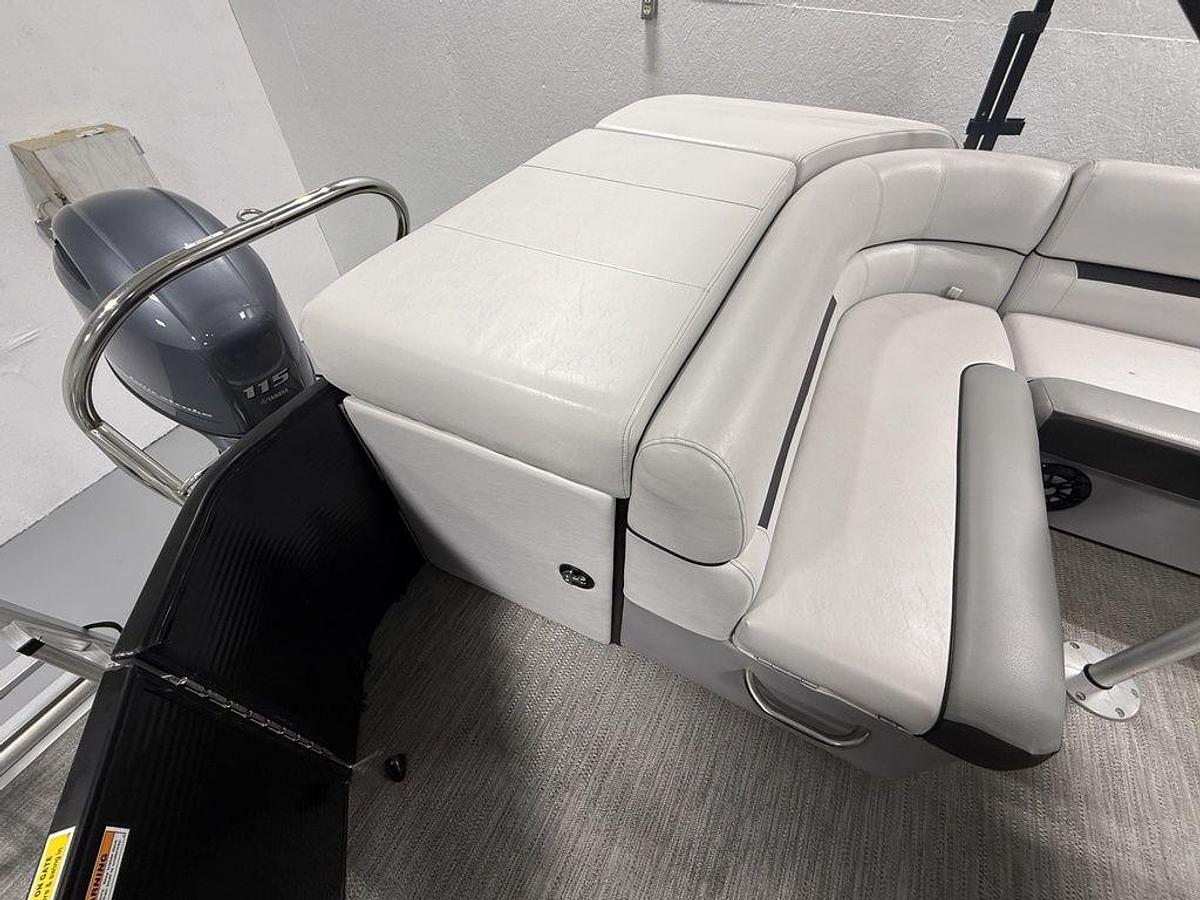 Used 2022 Godfrey Pontoons Sweetwater 2286 C