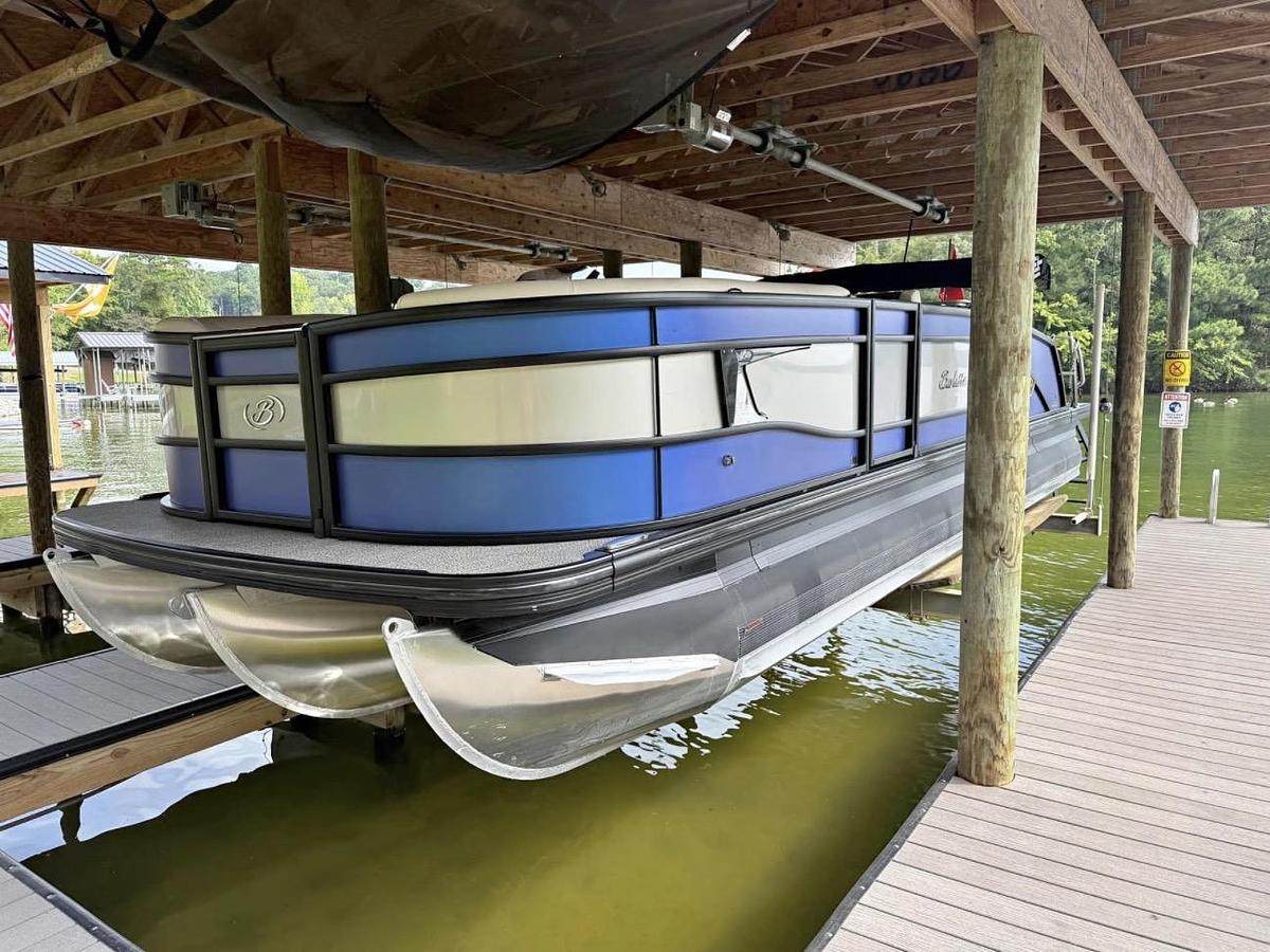 2025 Barletta Boats Lusso 25UE