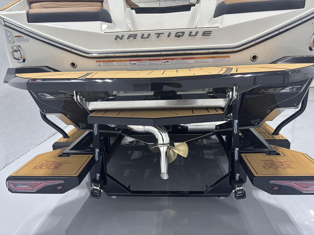 2027 Nautique G23