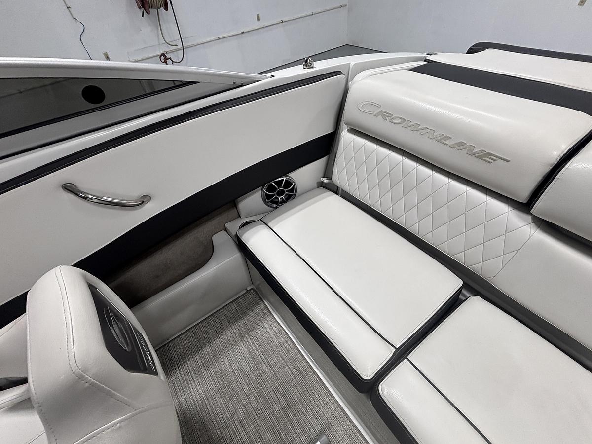 Used 2021 Crownline 210SS