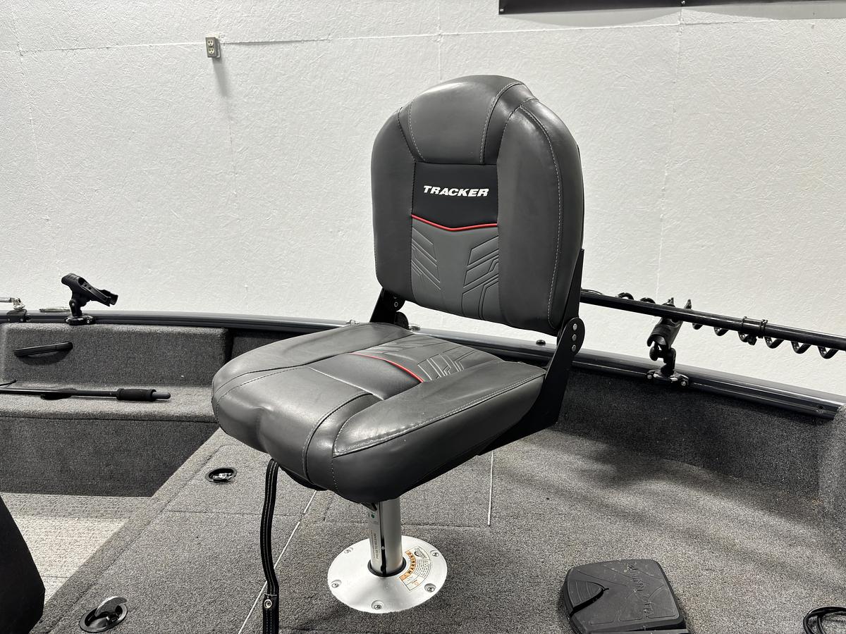 Used 2021 Tracker Pro Guide V-16