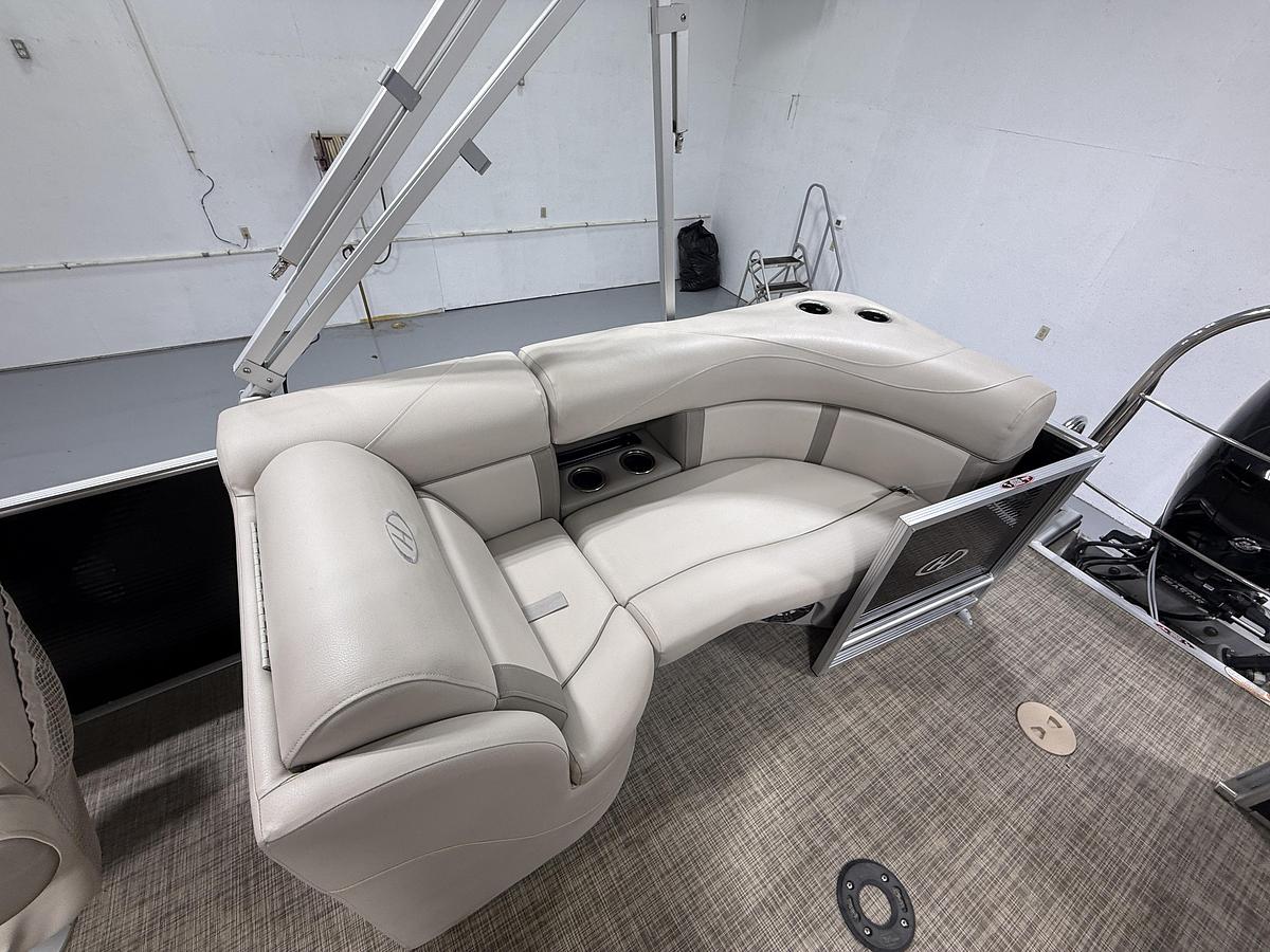 Used 2020 Harris Cruiser 230 CWDH