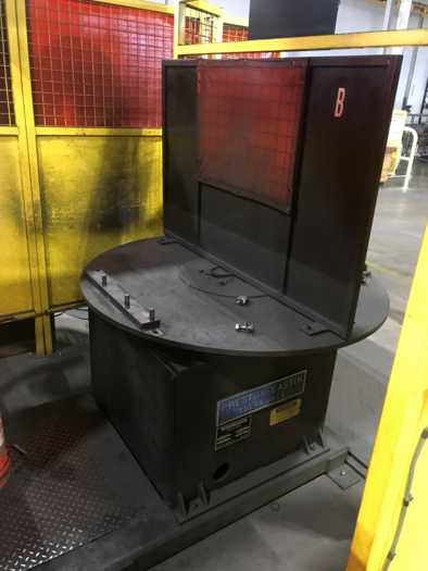 Used MOTOMAN MA1400 ROBOTIC MIG WELDING CELL WITH A/B INDEXER & DX 100 CONTROLS