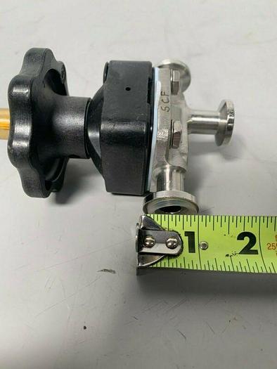 Used ITT Pure-Flo  .5-316L-RA20MAX-CWP150 3-way Diaphragm Valve w/ 1/2" Sanitary Fit