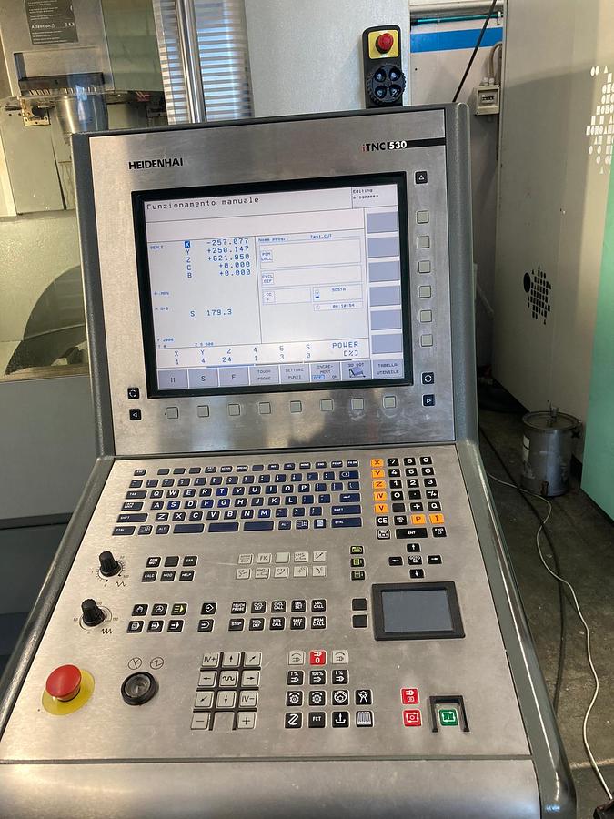 Usato 2002 DMG DMU 70 Evolution