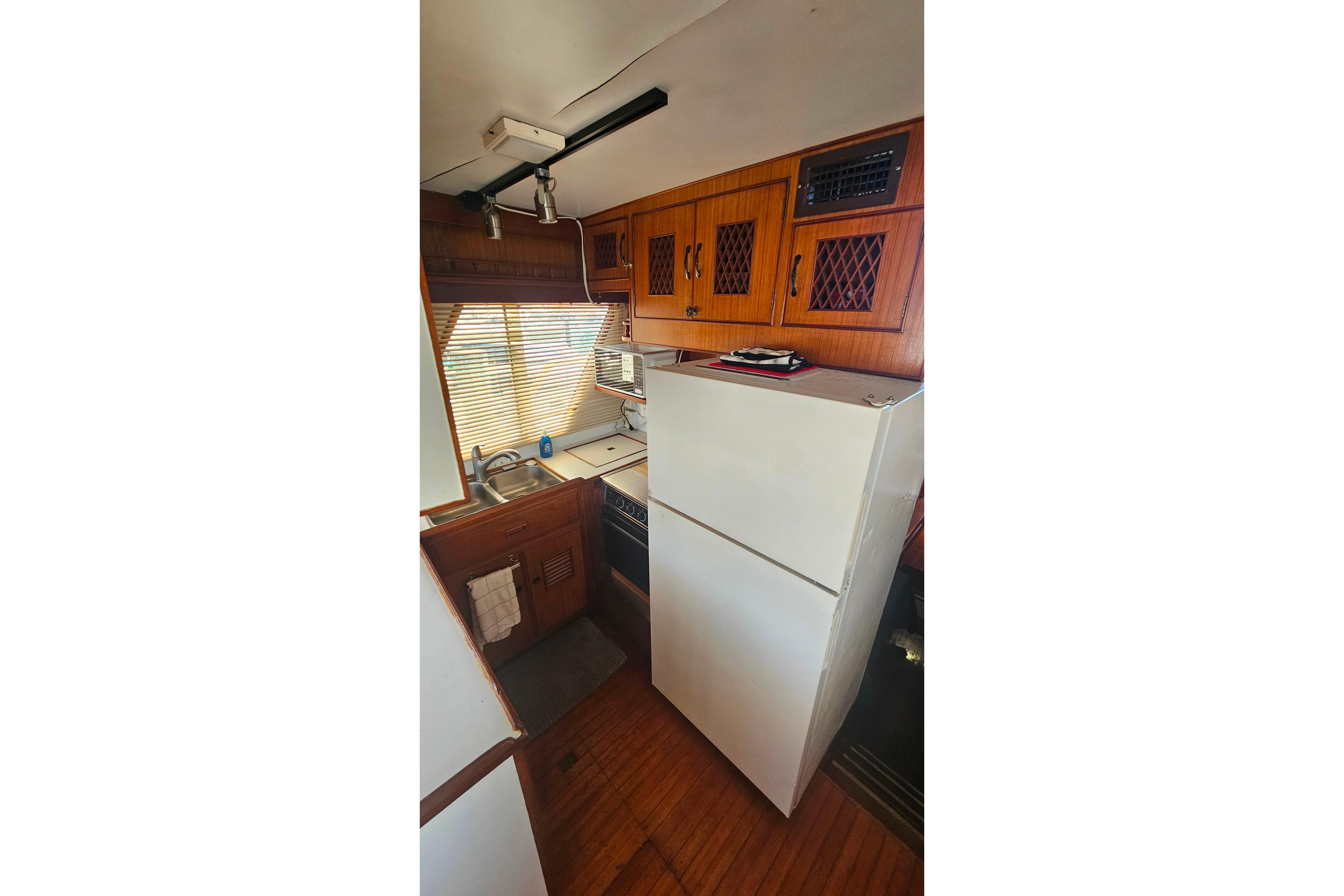 Used 1981 Sea Ranger 47 Pilothouse