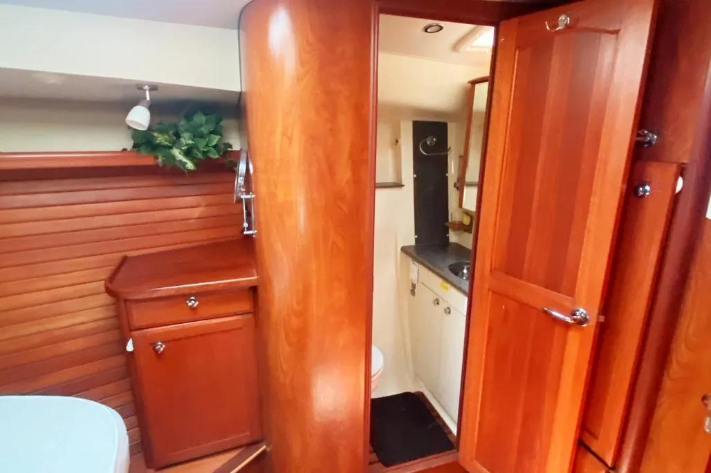 Used 2012 Hunter 50