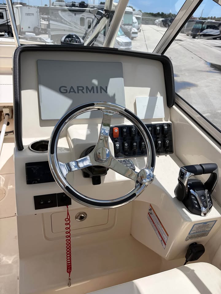 Used 2025 Grady White Freedom 275