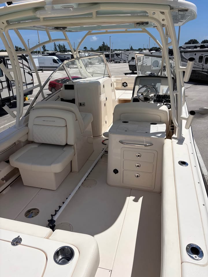 Used 2025 Grady White Freedom 275