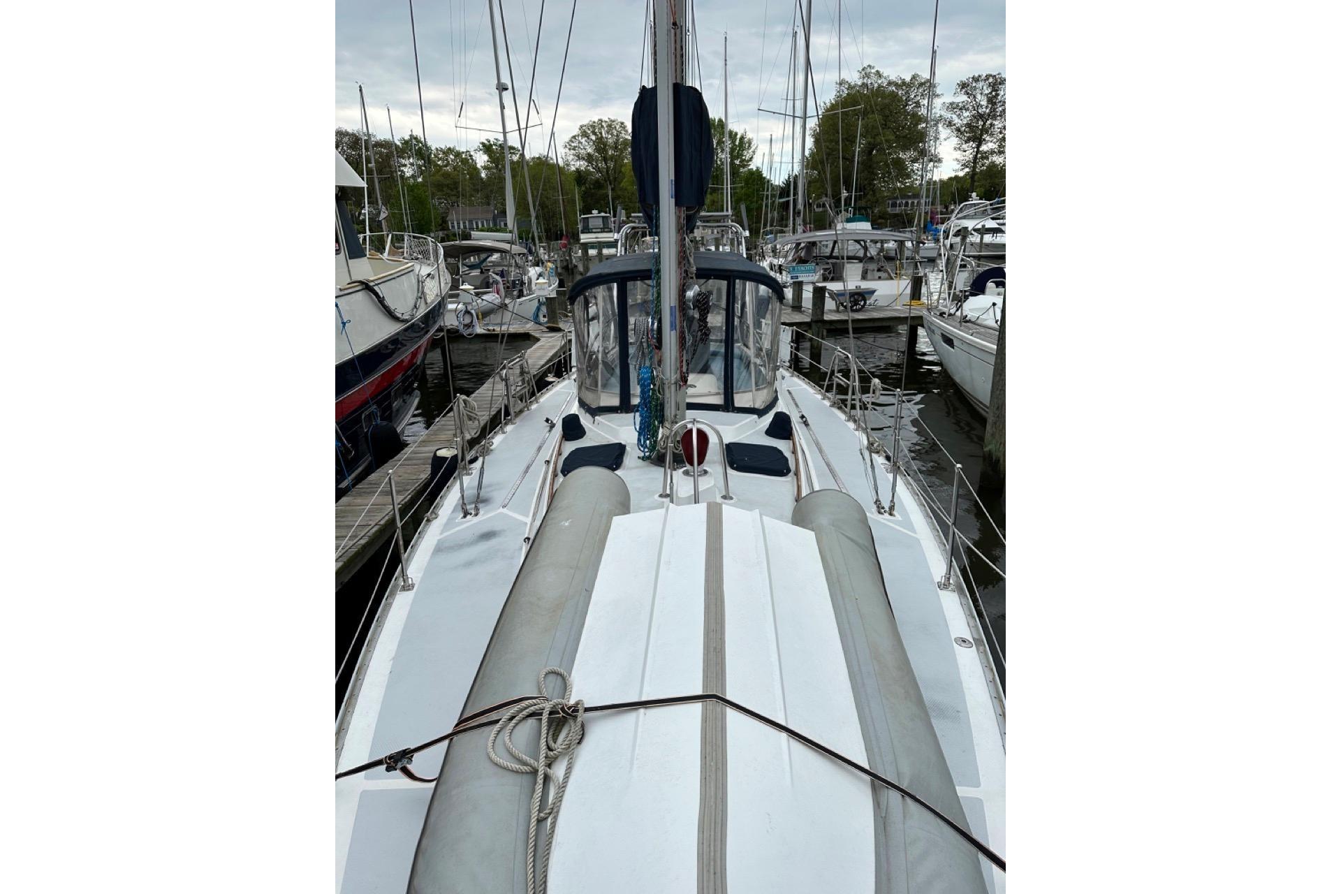 Used 1989 Hylas 44